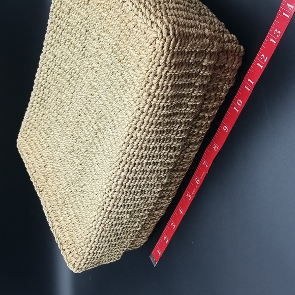 Vintage Hand Crafted 1 Square and 2 Rectangle Grass Baskets with Lids - Picture 13 of 16